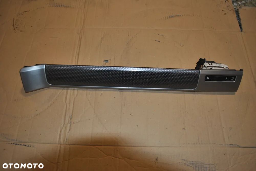 LISTWA PASAŻERA VW TOUAREG 05r - 1