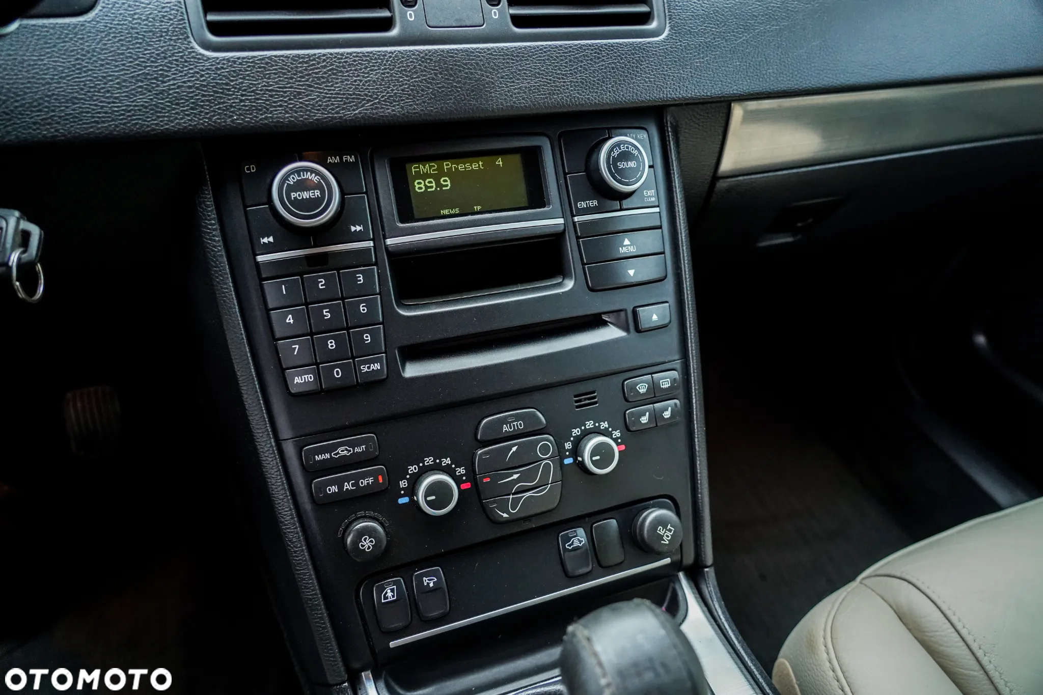 Volvo XC 90 D5 Sport - 29