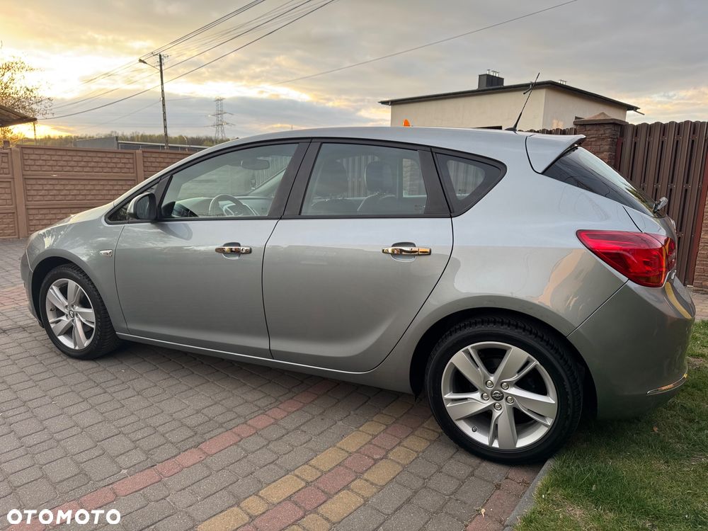 Opel Astra 1.6 Enjoy EU6 - 7