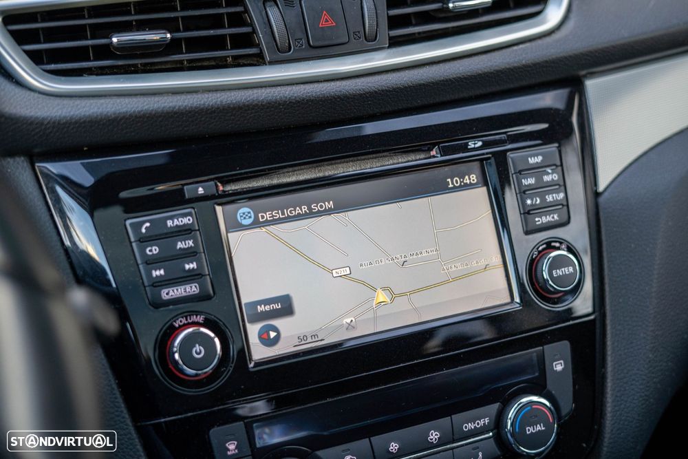 Nissan Qashqai 1.2 DIG-T N-Connecta 18 - 21