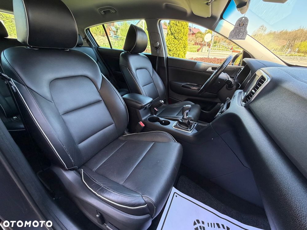 Kia Sportage 1.6 GDI Black Edition 2WD - 10