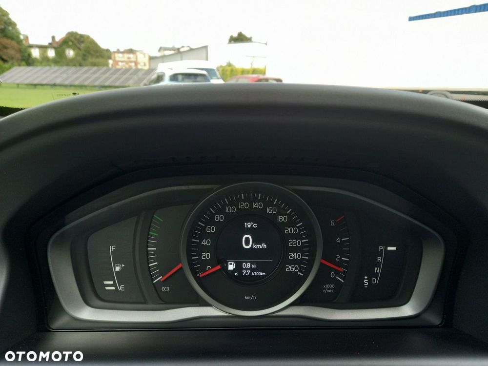 Volvo XC 60 D4 Geartronic Momentum - 32