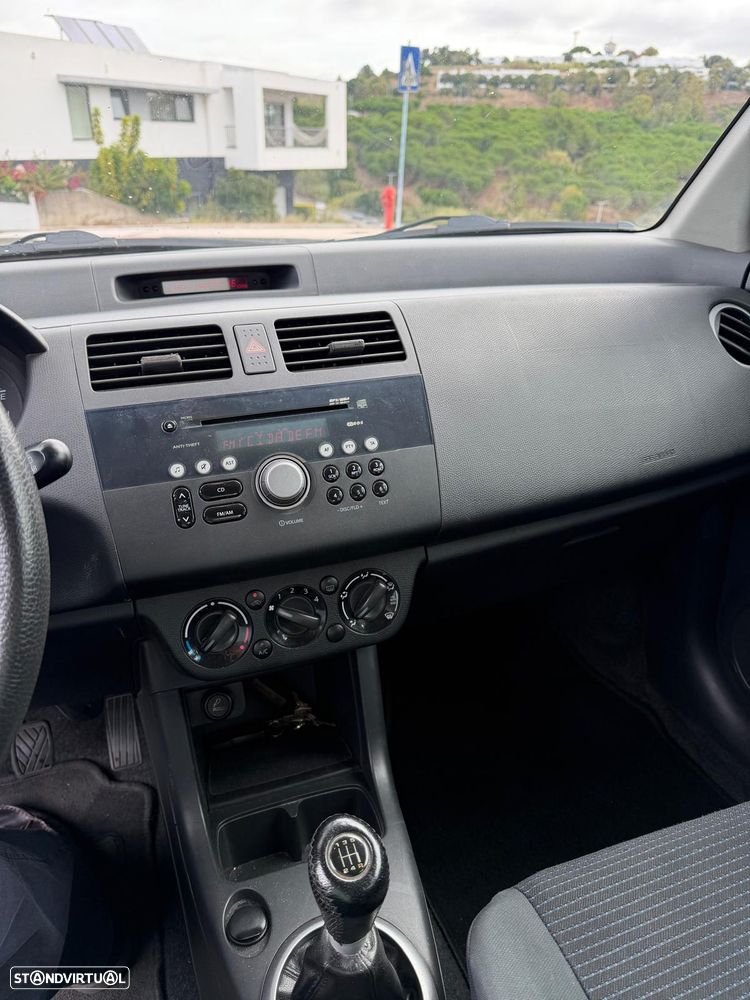 Suzuki Swift 1.3 DDiS GLX - 8