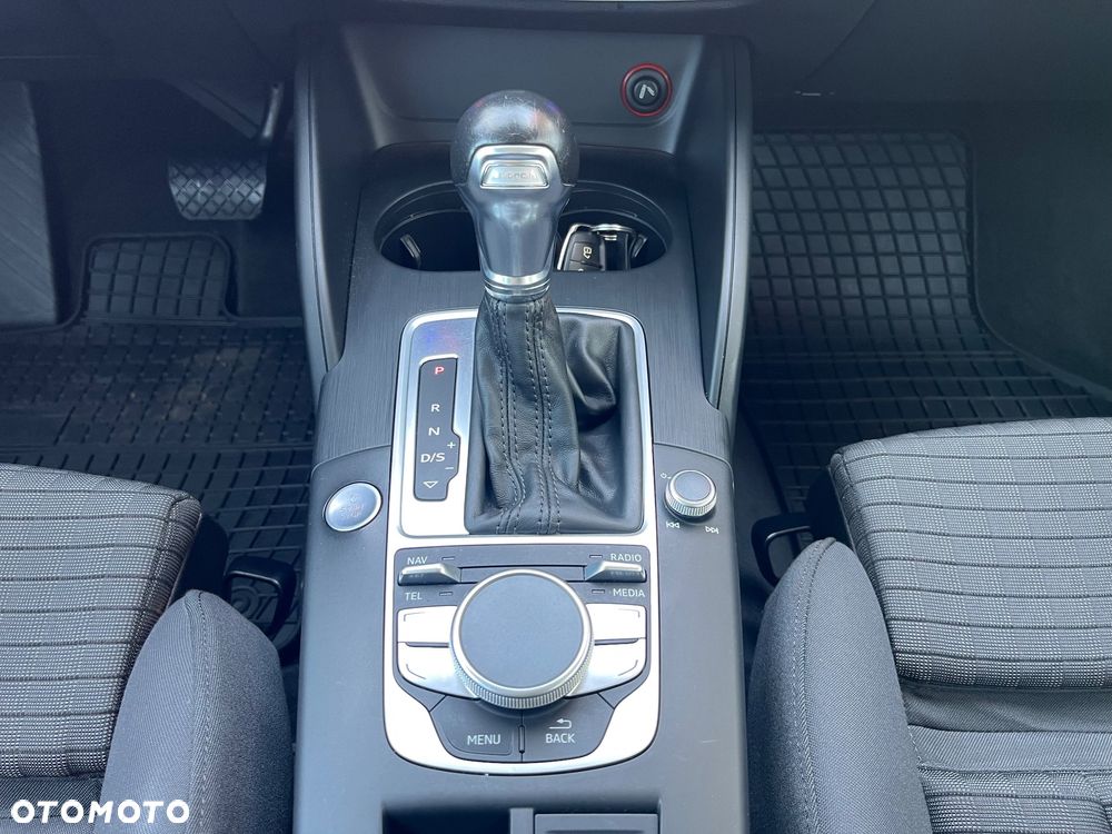 Audi A3 Sportback 1.4 TFSI e-tron Ambition - 19