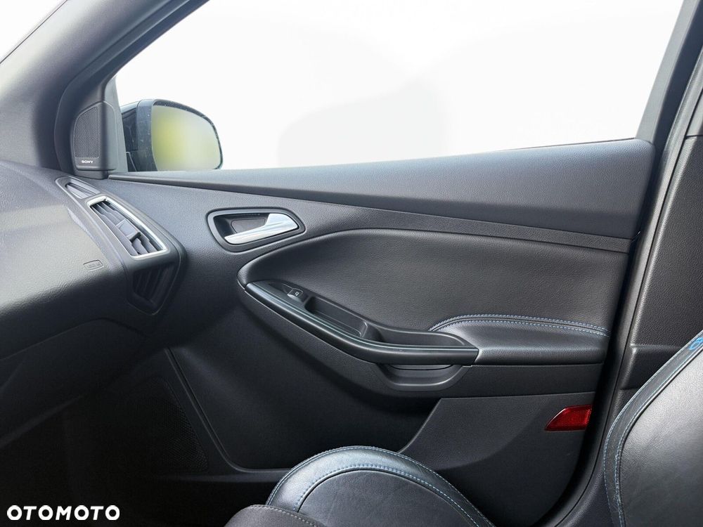 Ford Focus - 27