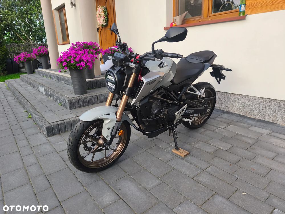Honda CB - 8