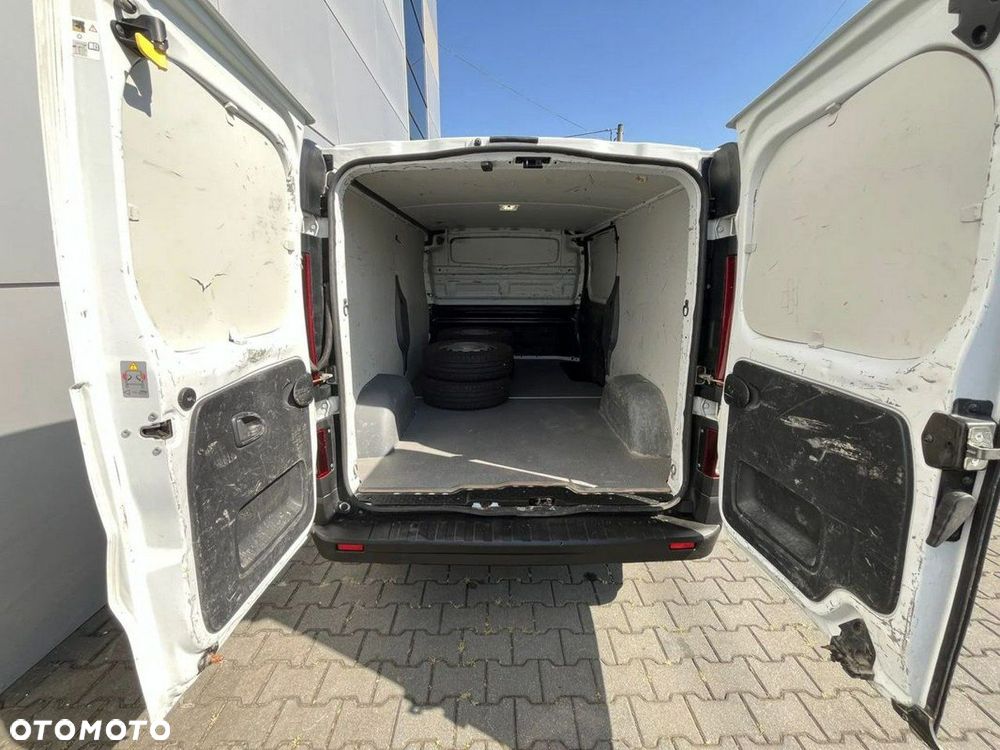 Renault Trafic - 12