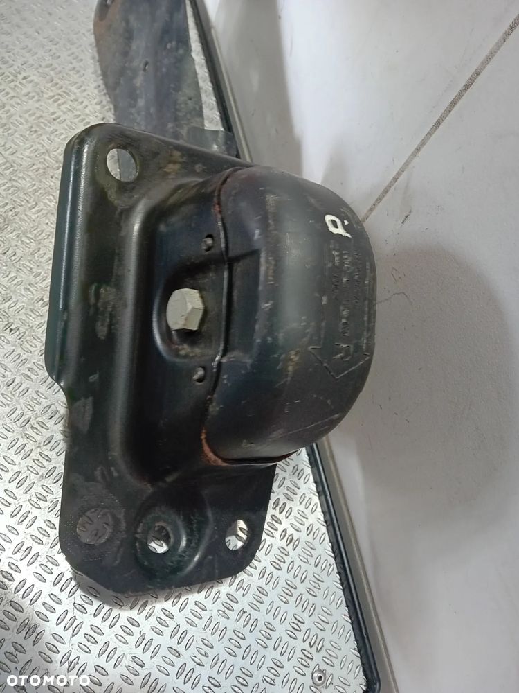 wahacz prawy tył Seat Leon II 1K0505226H 2009 - 2