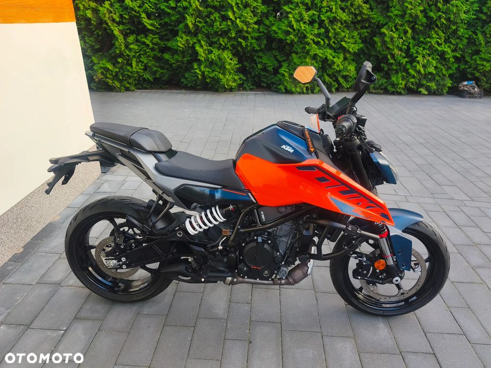 KTM Duke