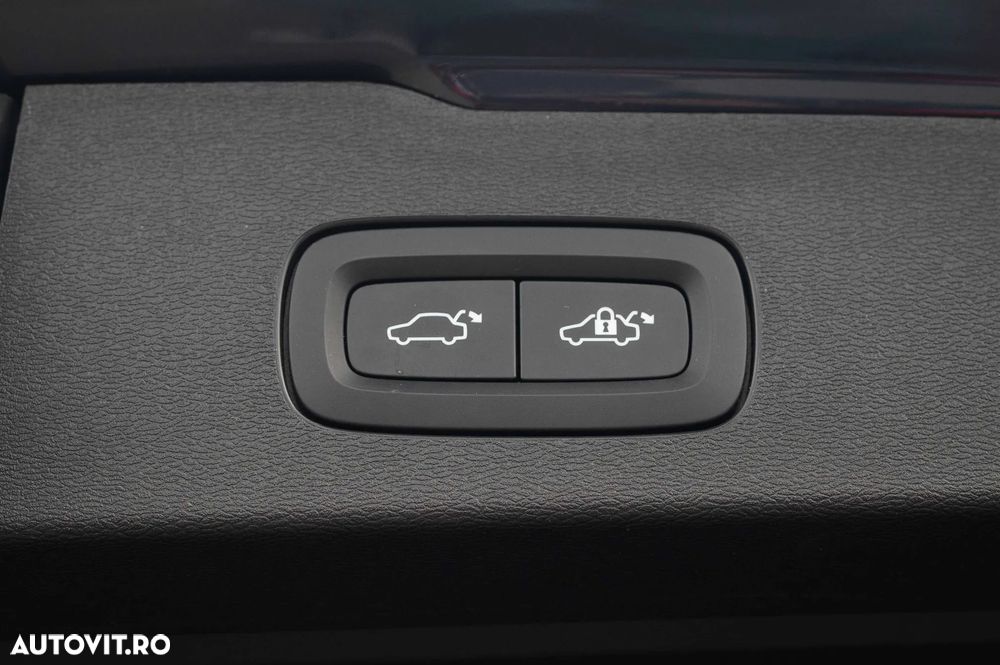 Volvo V60 B4 MHEV AT Ultimate Dark - 14