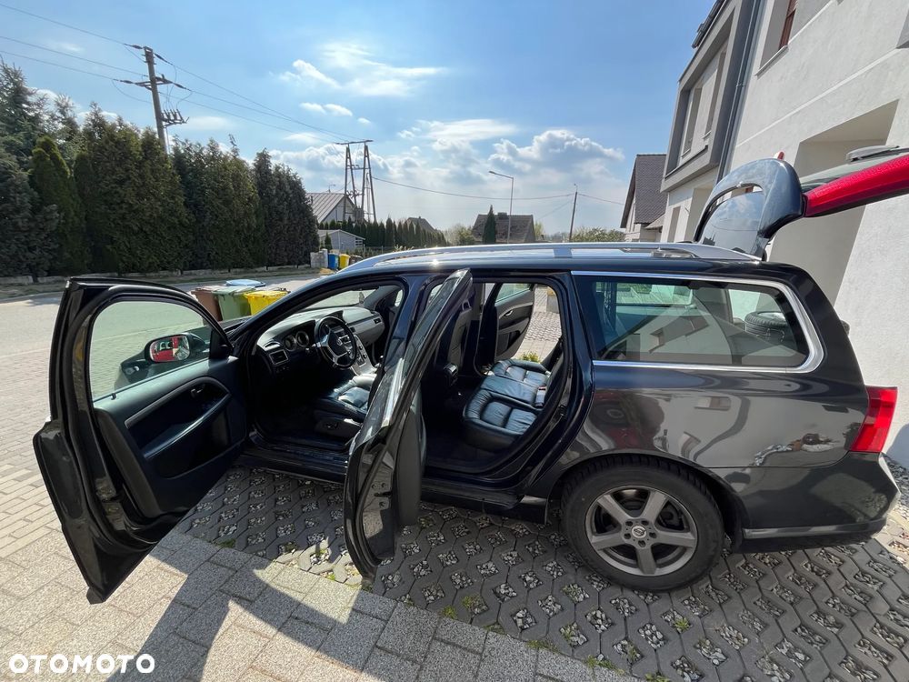 Volvo V70 D2 Summum - 6