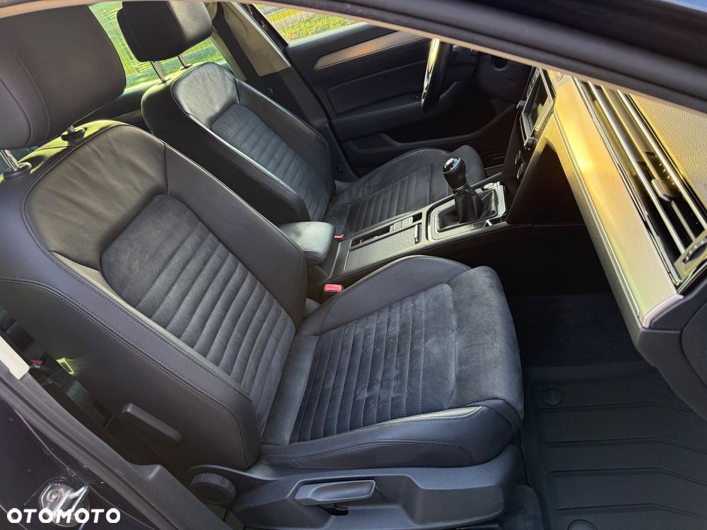 Volkswagen Passat 1.8 TSI BMT Highline - 18