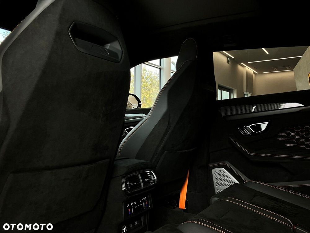 Lamborghini Urus - 32