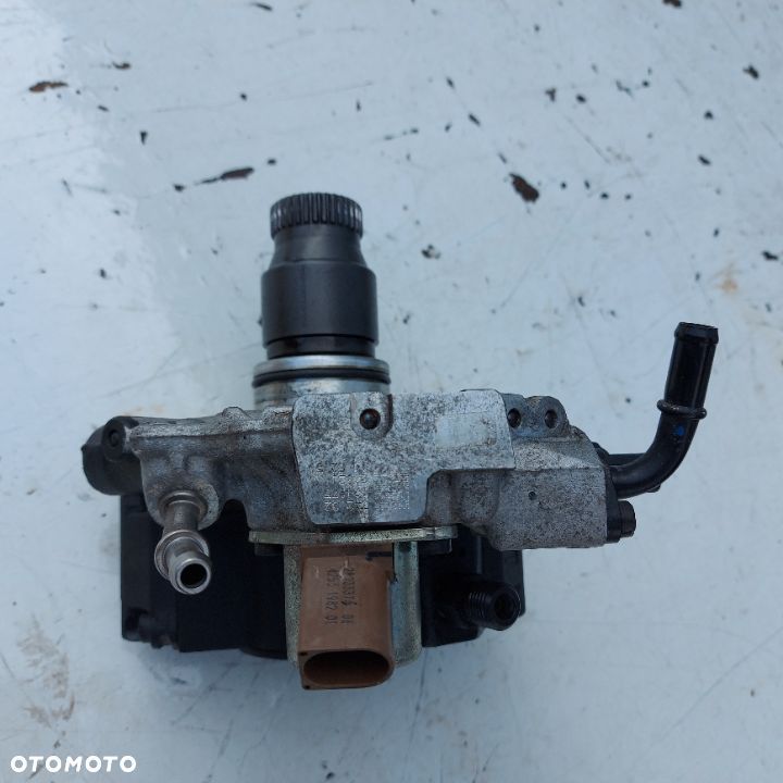 POMPA WTRYSKOWA MERCEDES 2,2 CDI 651921 ORYGINAL DEMONTAZ M651 - 2