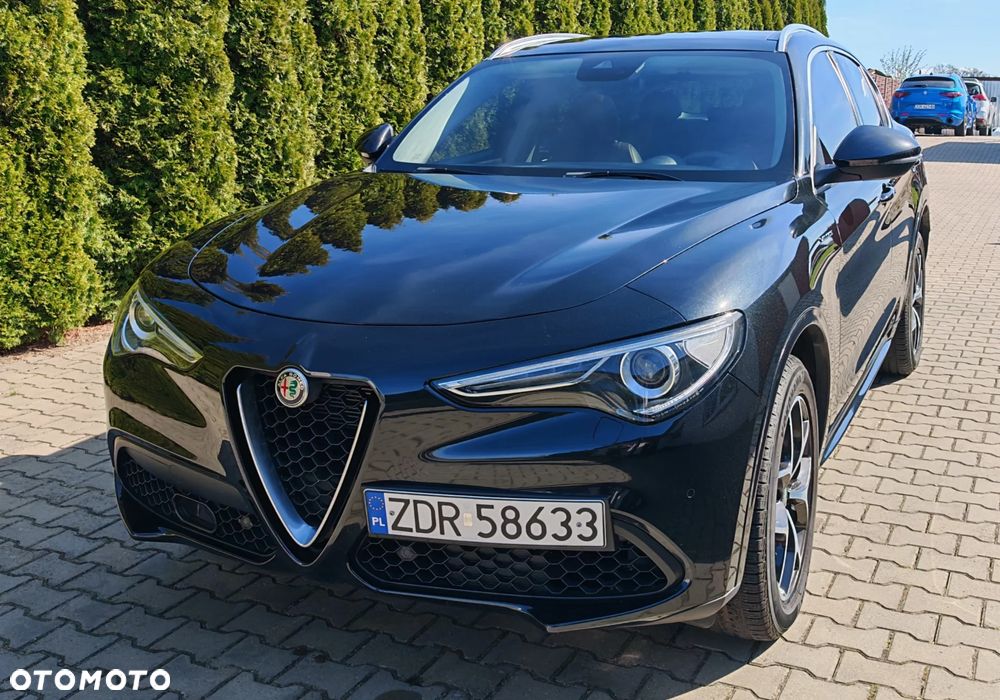 Alfa Romeo Stelvio 2.0 Turbo 16V AT8-Q4 Veloce Ti - 1