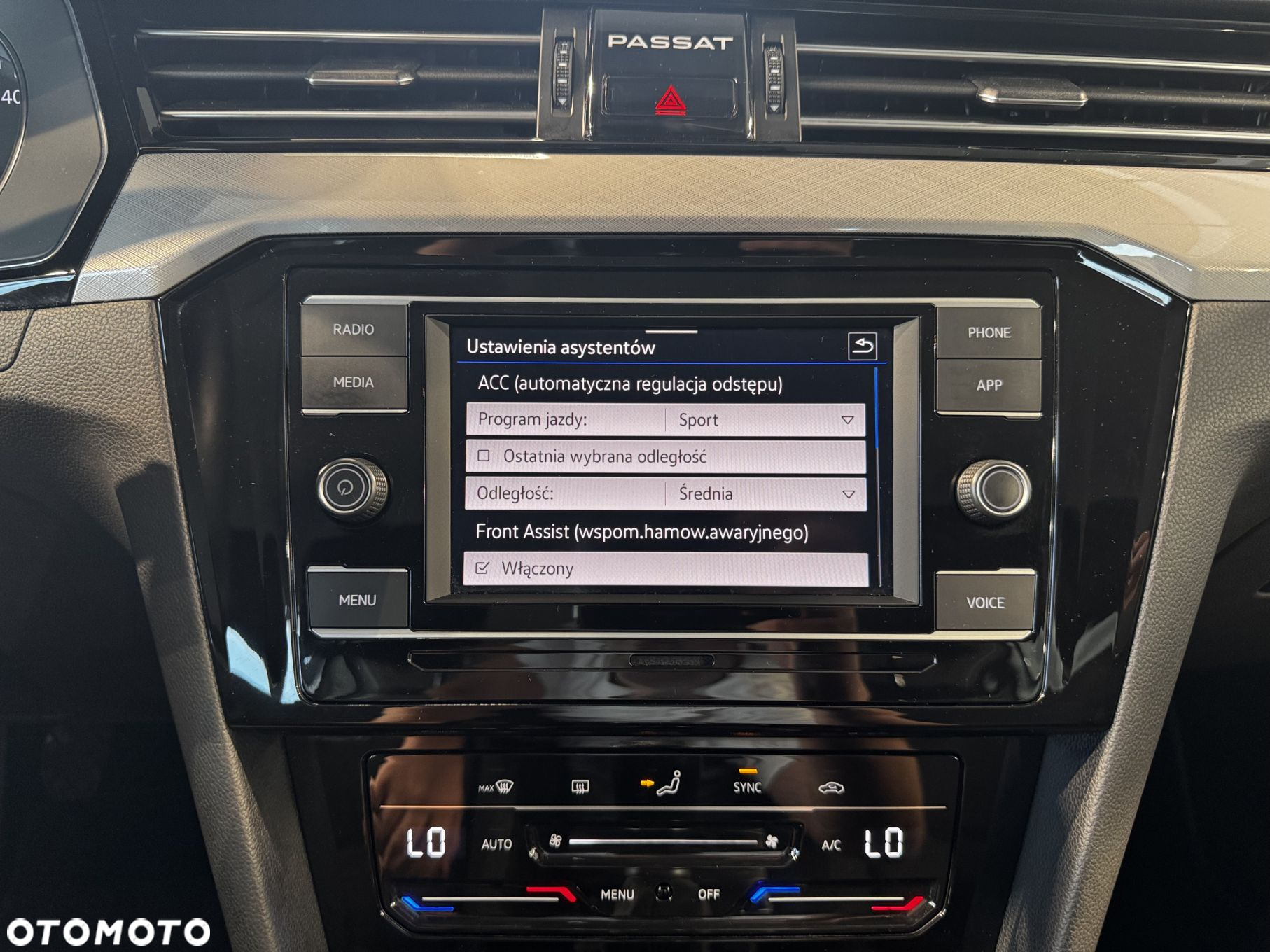 Volkswagen Passat - 26