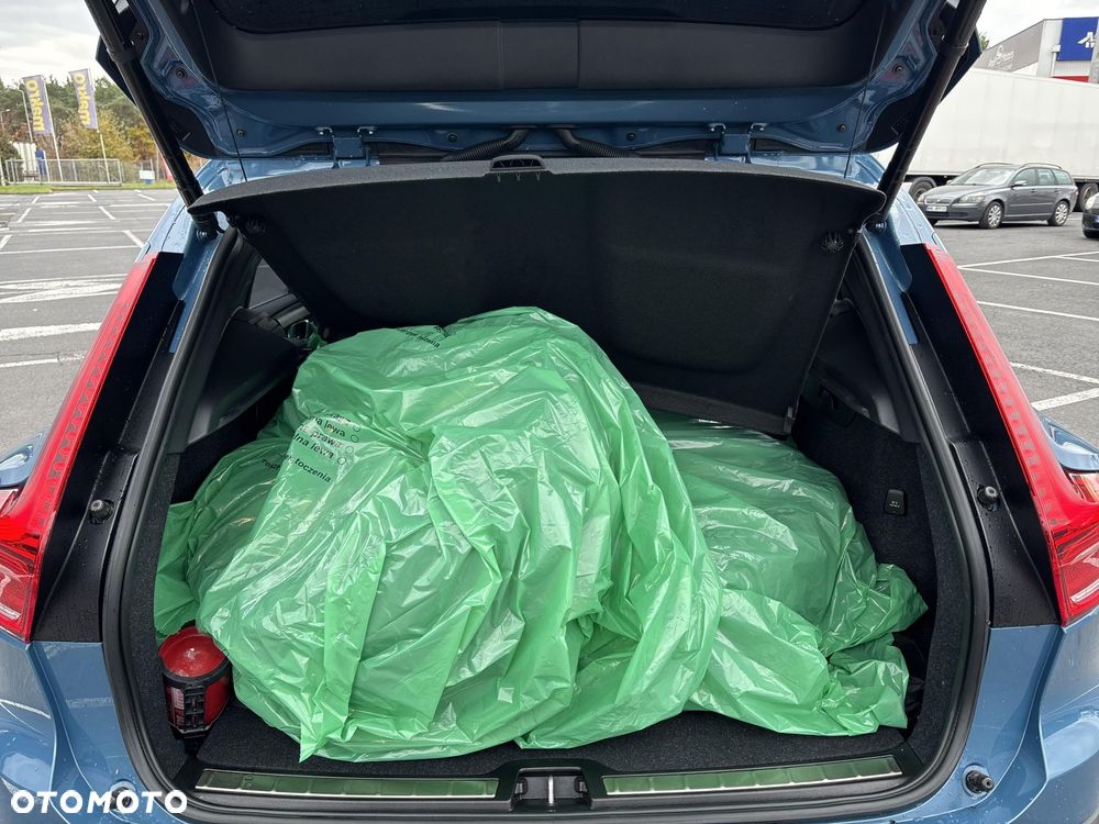 Volvo XC 40 B4 AWD Plus Bright - 17