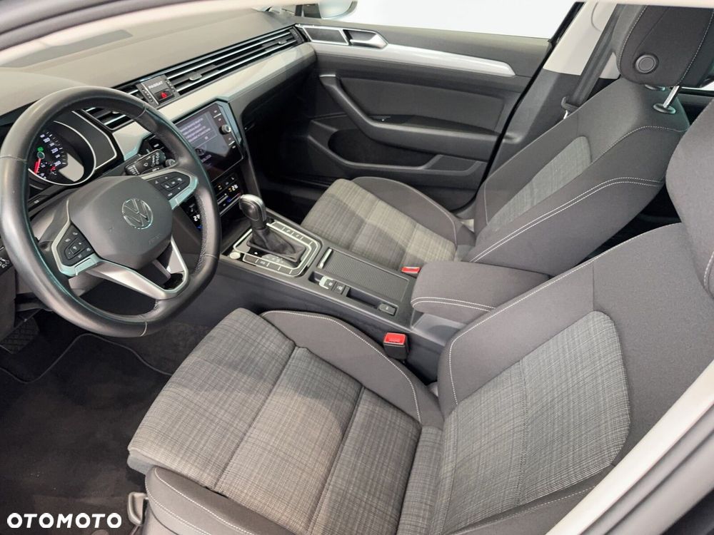 Volkswagen Passat Variant 2.0 TSI Business DSG - 11