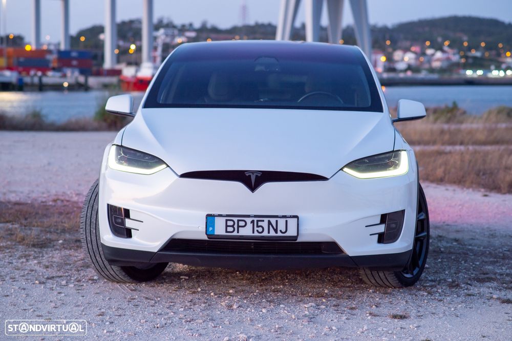Tesla Model X P100D - 3