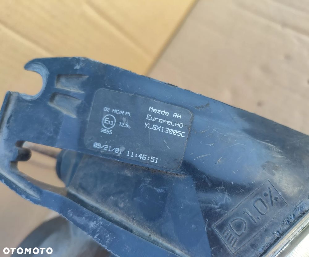 Reflektor prawy Lampa Prawa Mazda Tribute 2001- - 2