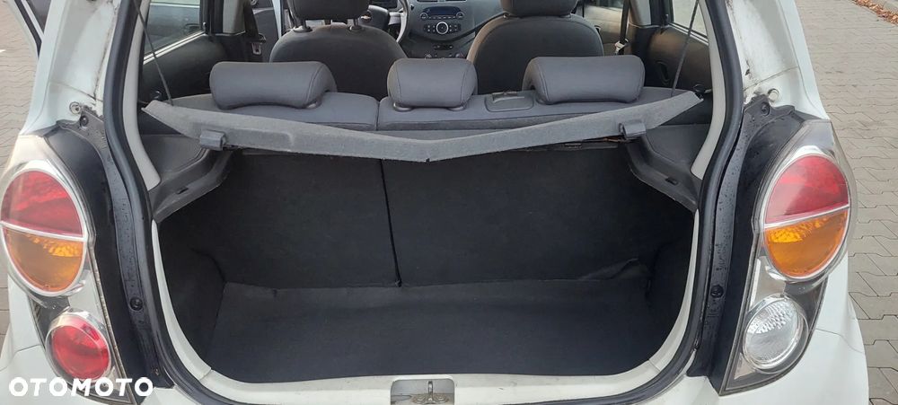 Chevrolet Spark 1.0 - 21