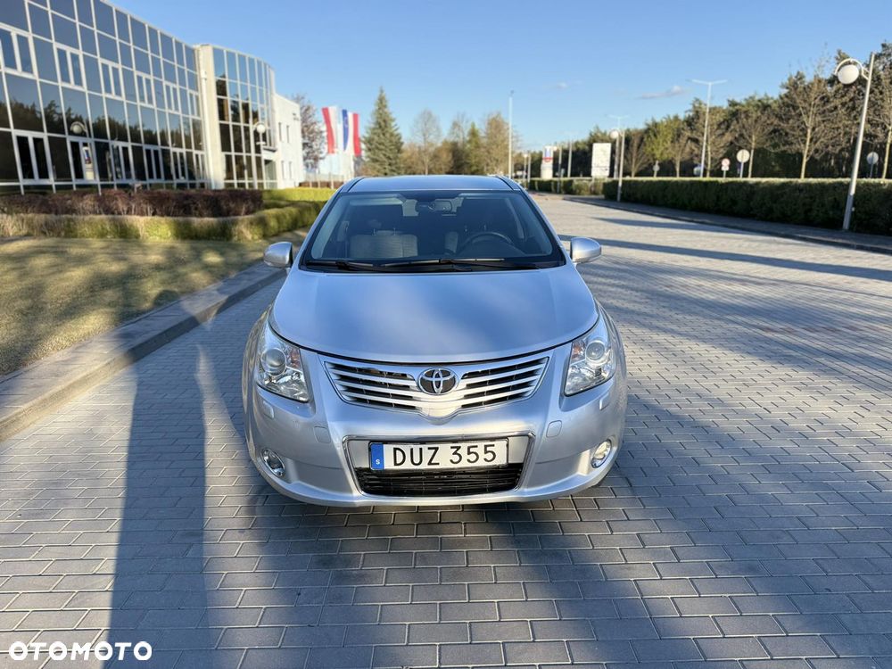 Toyota Avensis - 33