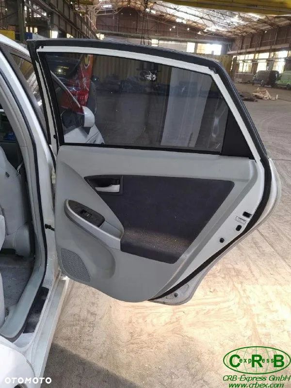 Toyota Prius (Hybrid) - 17
