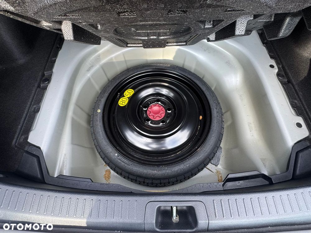 Toyota Corolla 1.8 Hybrid Comfort - 27