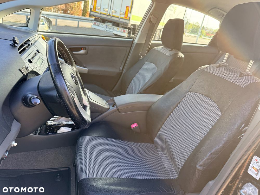 Toyota Prius - 21
