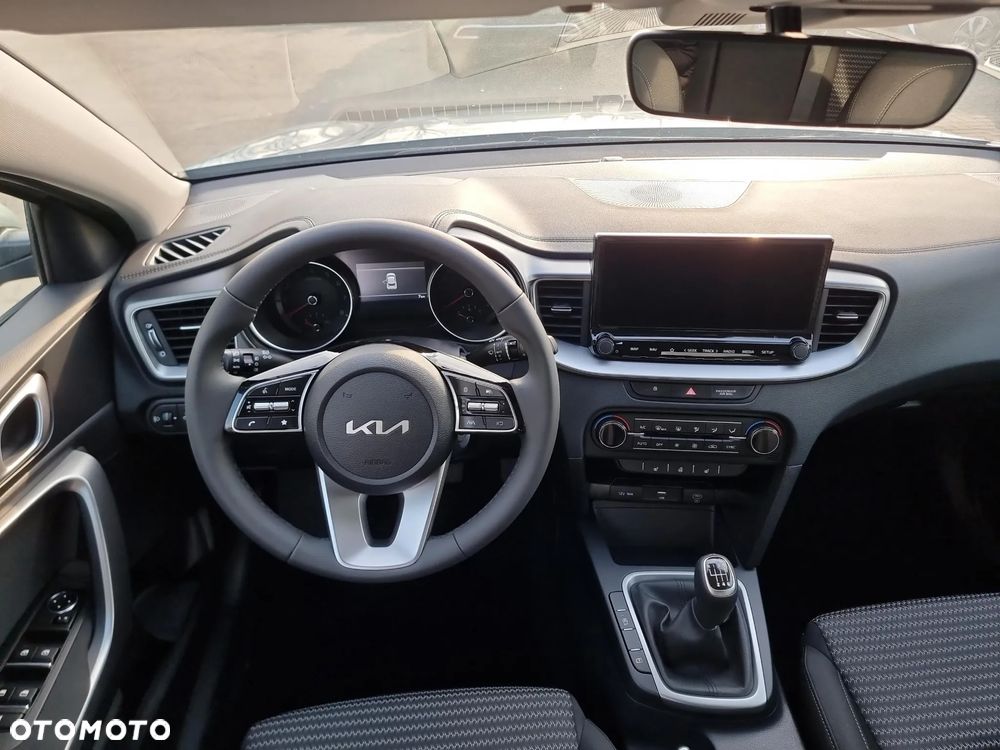 Kia XCeed 1.5 T-GDI M - 14