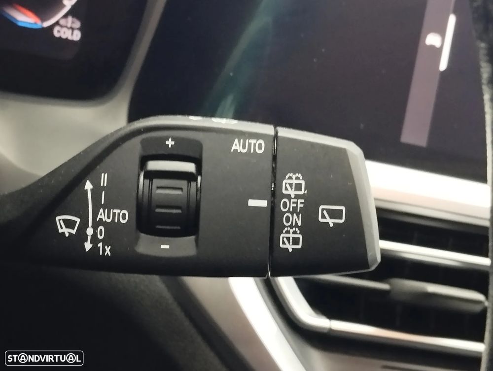 BMW 318 d Touring Line Sport Auto - 22