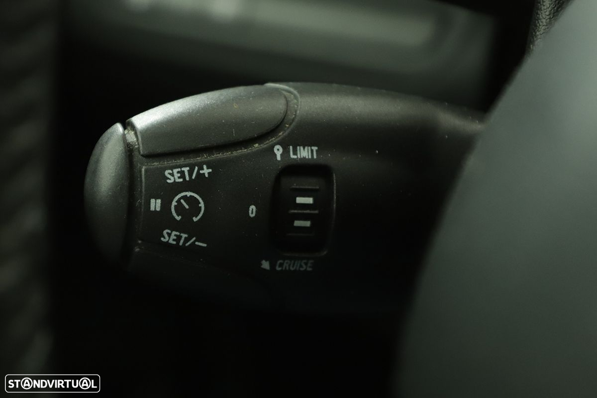 Peugeot 2008 1.2 PureTech Style - 16