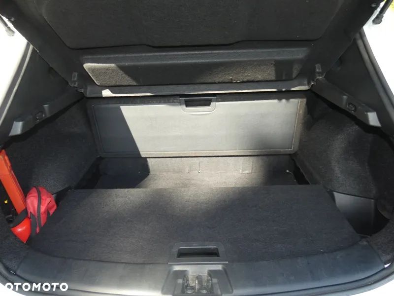 Nissan Qashqai 1.5 dCi TEKNA - 12