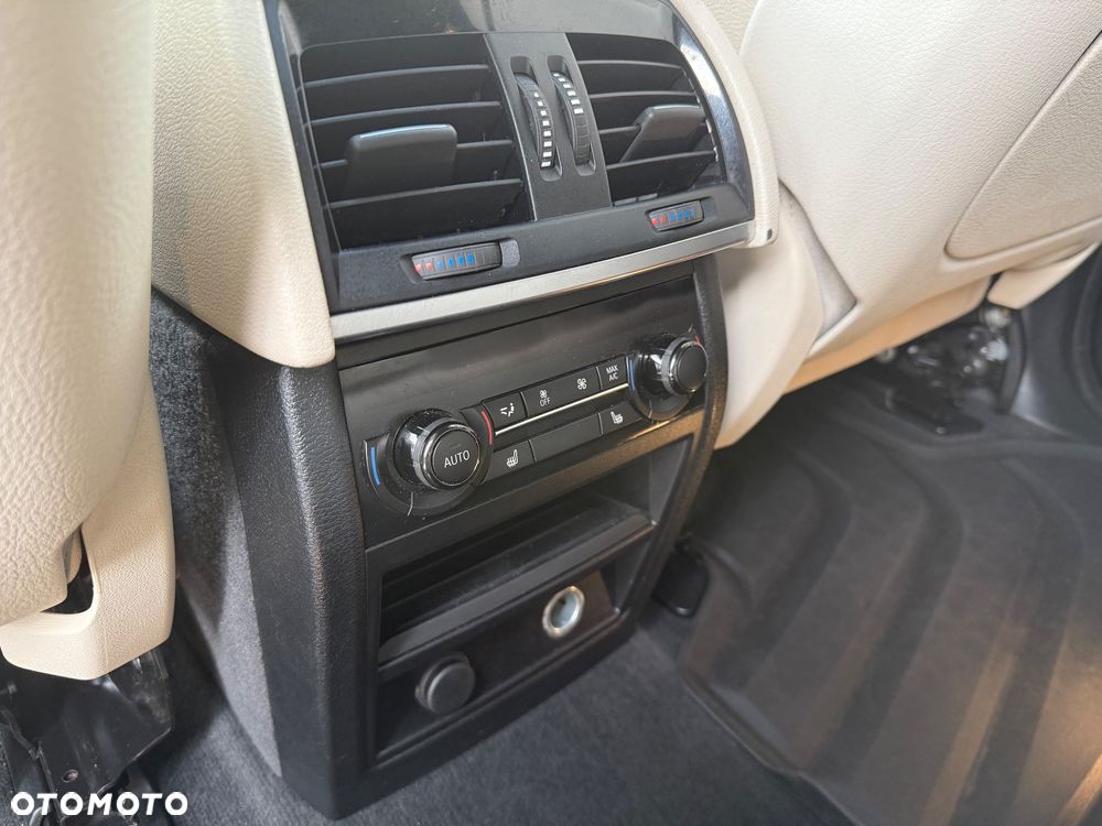 BMW X5 xDrive30d Sport-Aut - 31