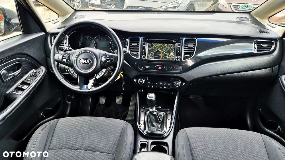Kia Carens 1.6 GDI XL 7os - 32