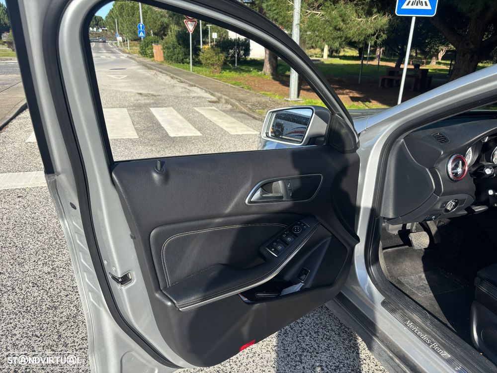 Mercedes-Benz GLA 200 CDi Urban Aut. - 15