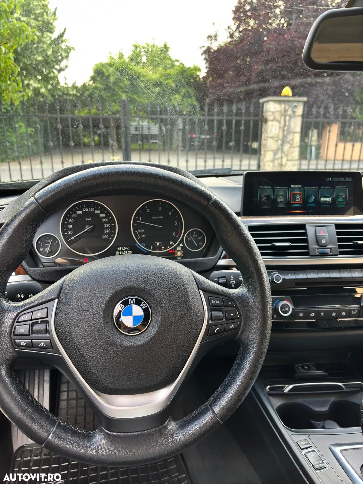 BMW Seria 3 320d Aut. Luxury Line - 14