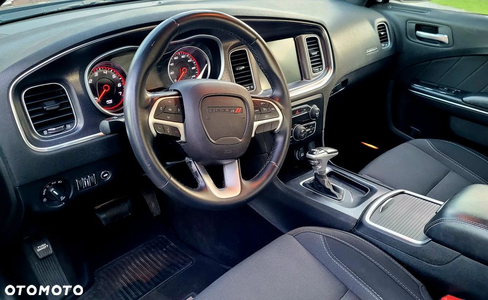 Dodge Challenger - 15