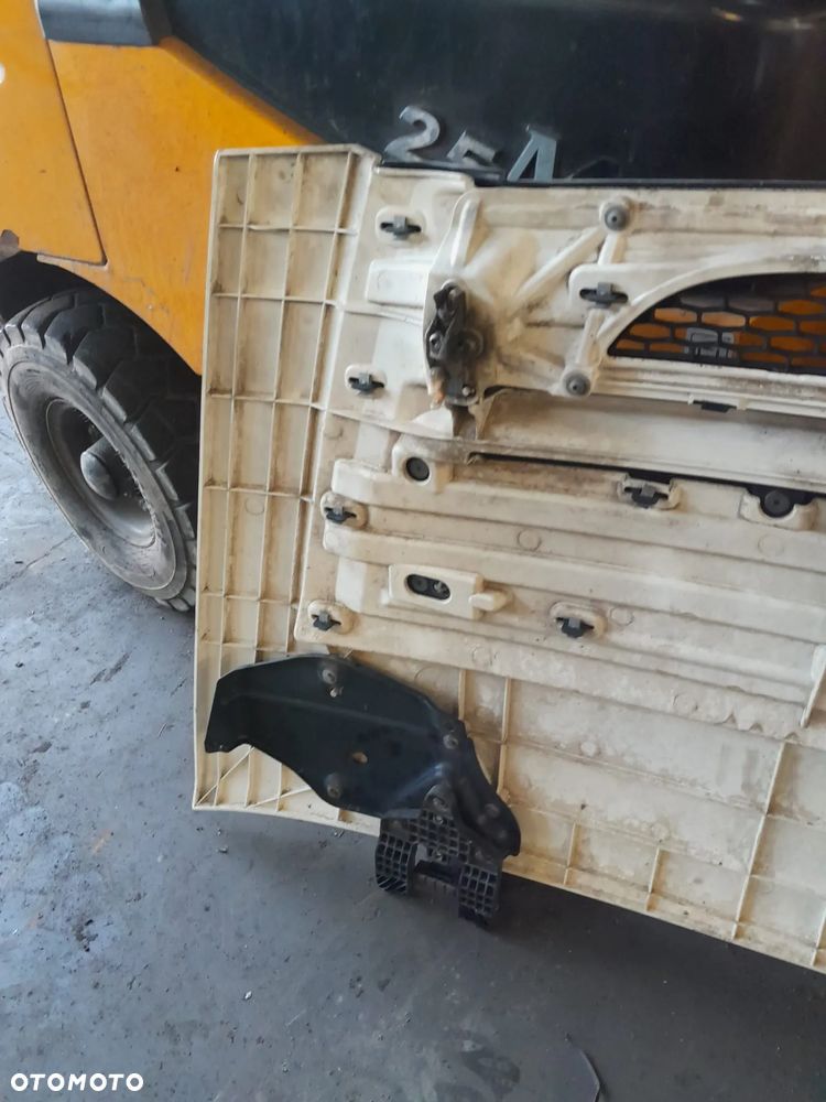 MASKA ATRAPA GRILL DAF LF EURO 6 - 5