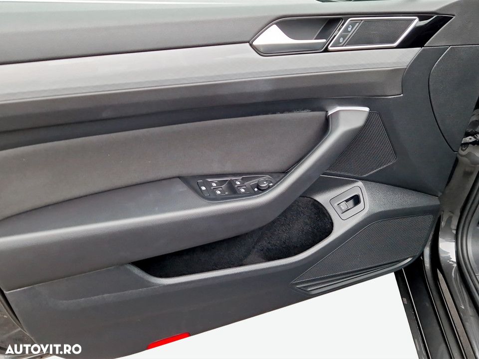 Volkswagen Passat 2.0 TDI DSG Comfortline - 16