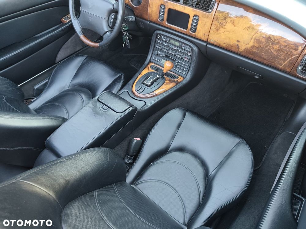 Jaguar XK8 - 39