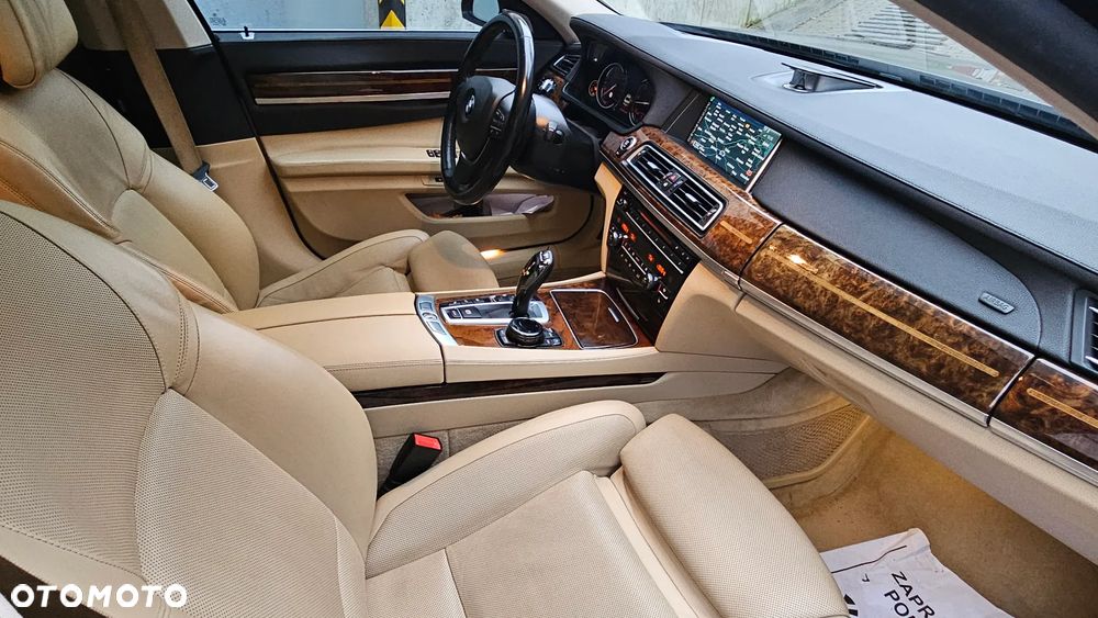BMW Seria 7 750Ld xDrive - 10