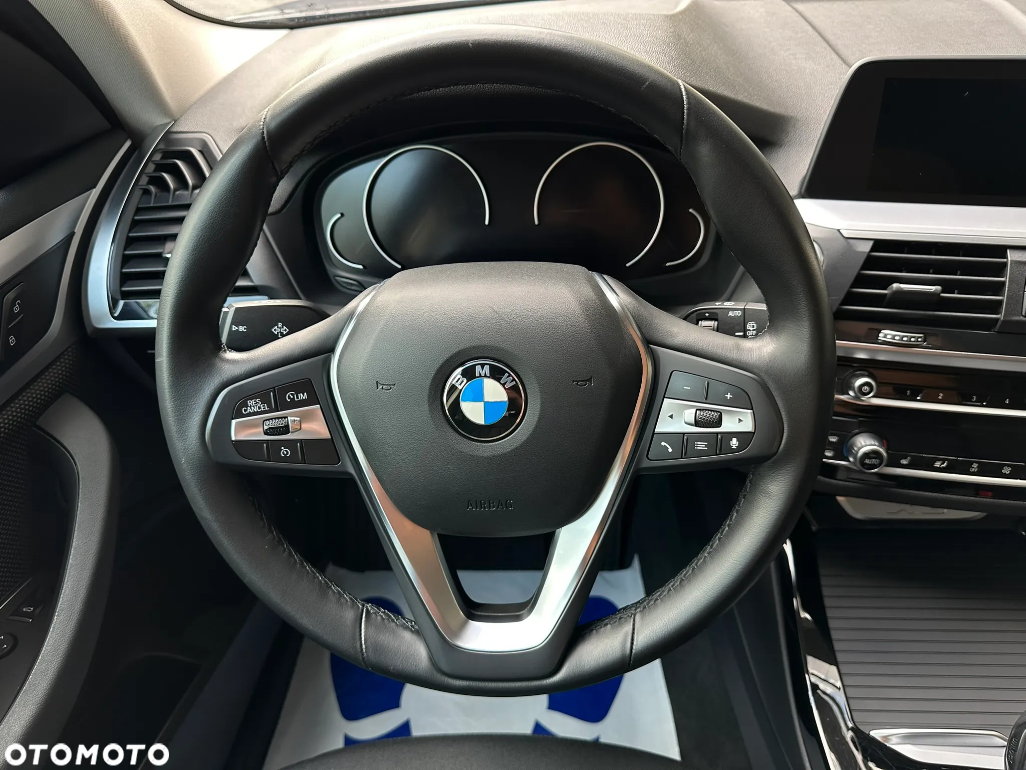 BMW X3 xDrive30i Advantage sport - 29