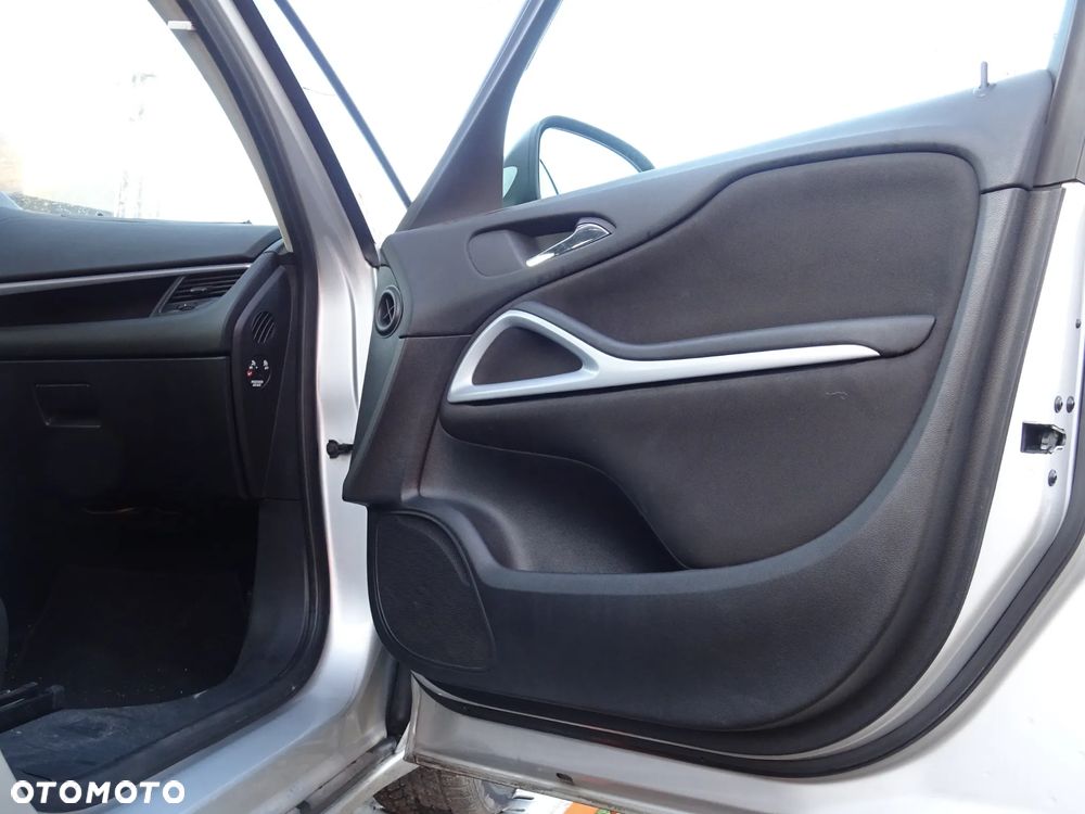 OPEL ZAFIRA C TOURER TAPICERKA FOTELE 1 i 2 RZĄD 5 OSÓB BOCZKI KOMPLET - 5