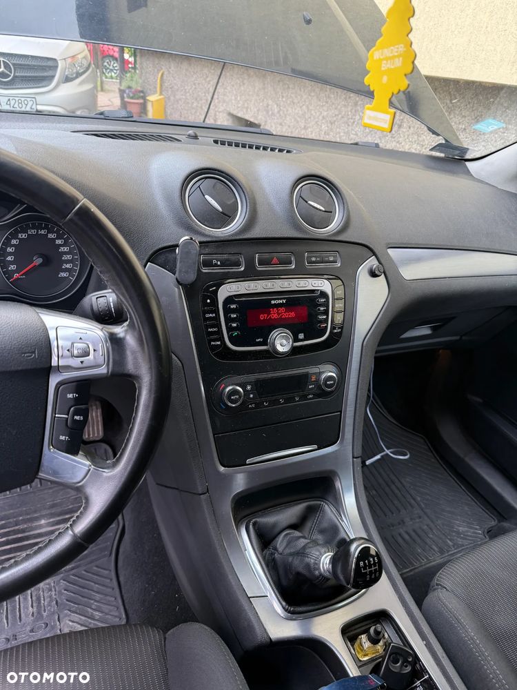 Ford Mondeo 2.0 TDCi Trend - 13