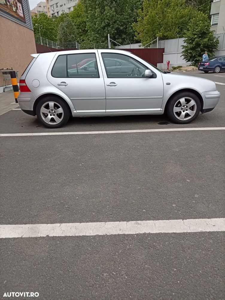 Volkswagen Golf 1.6 Pacific - 18