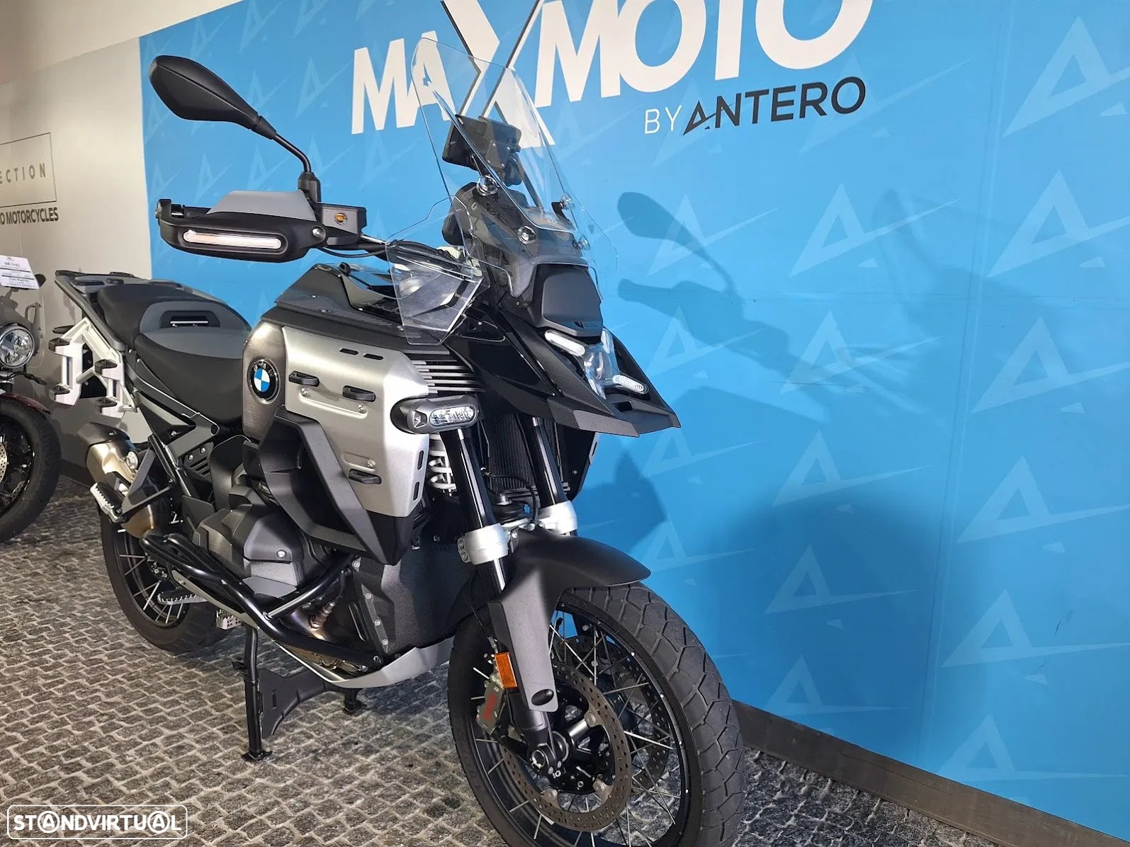 BMW R 1300 GS Adventure - 2
