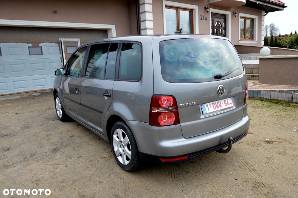Volkswagen Touran 1.9 TDI Highline - 3