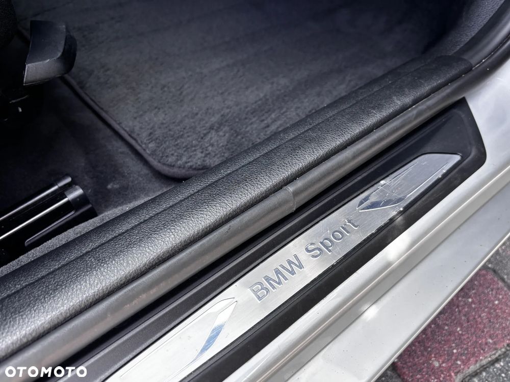 BMW Seria 3 328i Sport-Aut - 14