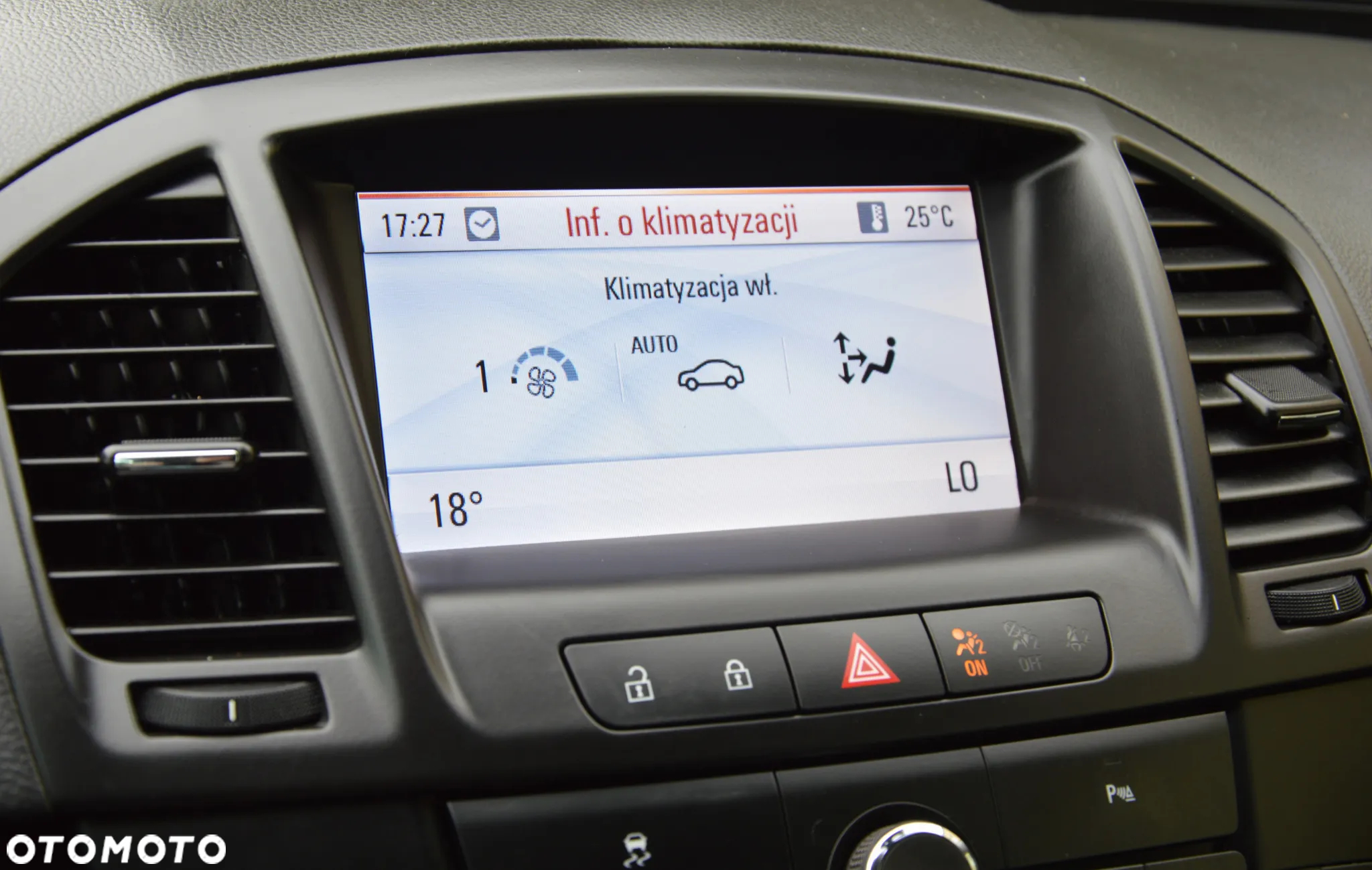 Opel Insignia 1.8 Cosmo - 28
